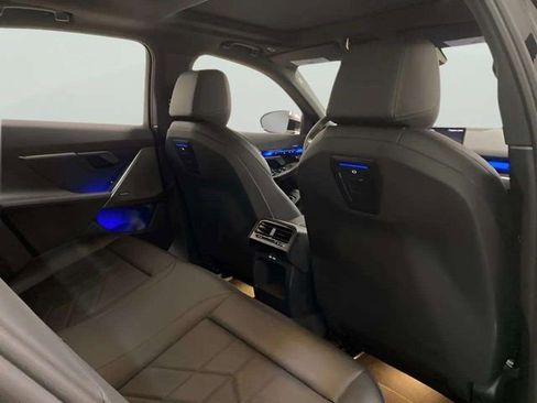 Used 2025 BMW i5 eDrive40i image 22