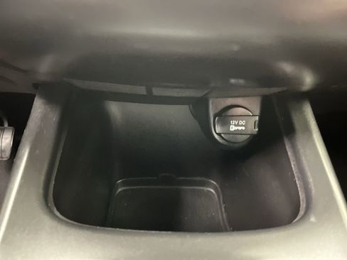 Used 2014 Dodge Journey SXT w/ Flexible Seating Group image 21