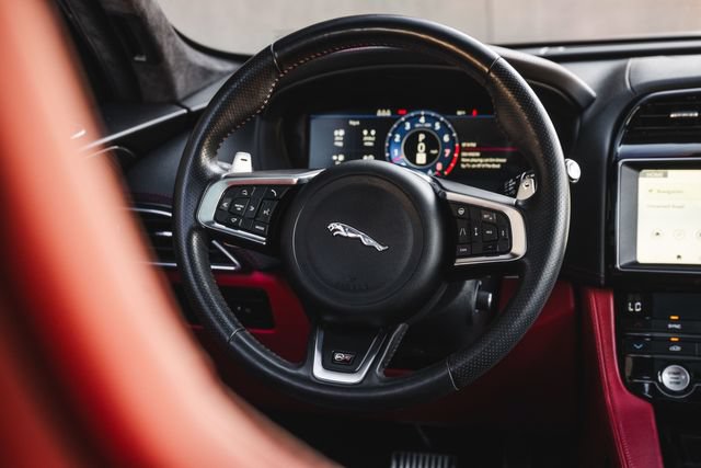 Used 2020 Jaguar F-PACE SVR AWD/4WD image 9