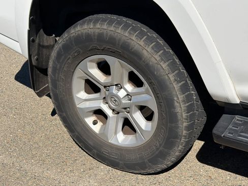 Used 2019 Toyota 4Runner SR5 AWD/4WD image 13