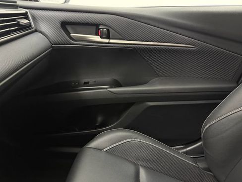 Used 2025 Toyota Camry SE FWD image 25