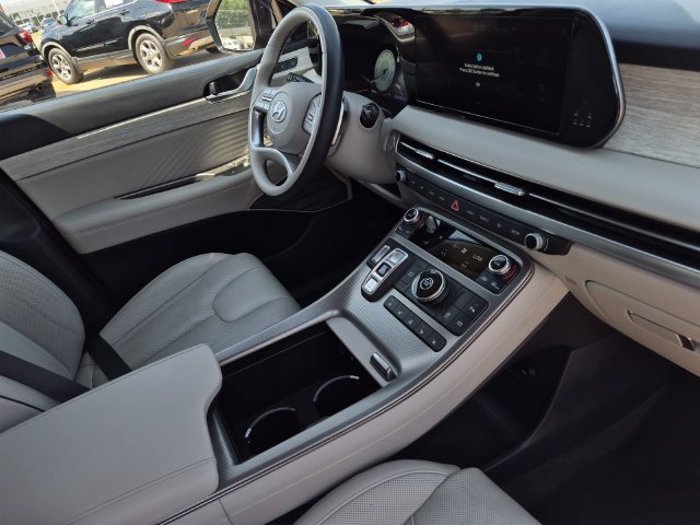 Used 2024 Hyundai Palisade Calligraphy FWD image 13