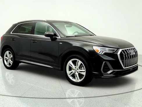 Used 2020 Audi Q3 2.0T Prestige w/ Prestige Package AWD/4WD image 3
