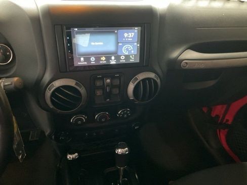 Used 2017 Jeep Wrangler Unlimited Sport image 13