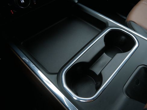 Used 2024 Chevrolet Silverado 3500 High Country w/ High Country Premium Package image 34