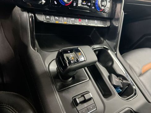 Used 2025 GMC Sierra 1500 AT4 image 18