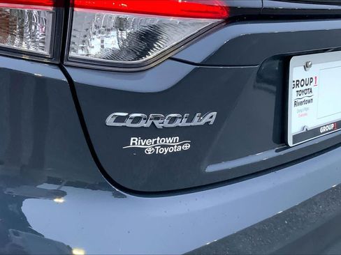 Used 2025 Toyota Corolla LE FWD image 30