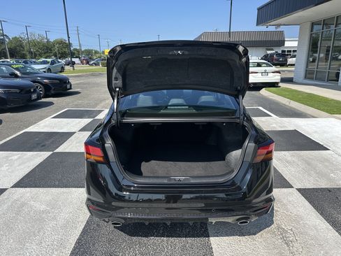Used 2025 Nissan Altima 2.5 SV w/ SV Premium Package FWD image 9