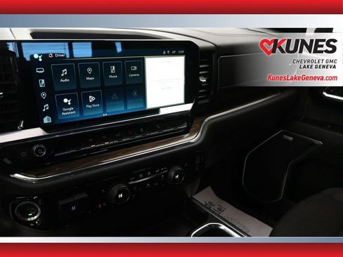 Used 2024 Chevrolet Silverado 1500 LT Trail Boss w/ Convenience Package II AWD/4WD image 19