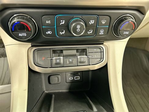 Used 2021 GMC Acadia Denali w/ Trailering Package image 16