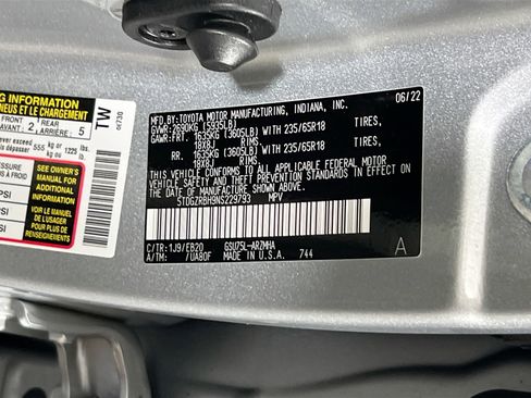 Used 2022 Toyota Highlander XLE image 32