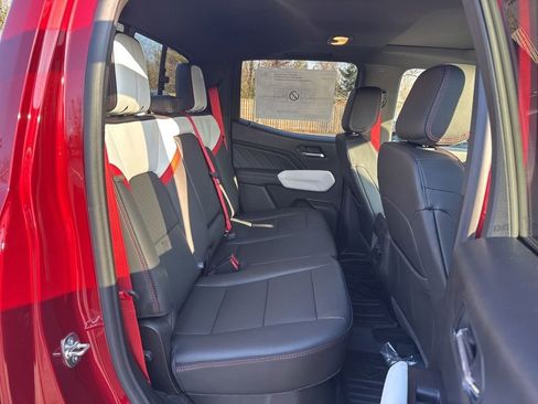 New 2026 GMC Canyon AT4X w/ LPO, Black Badging Package image 13