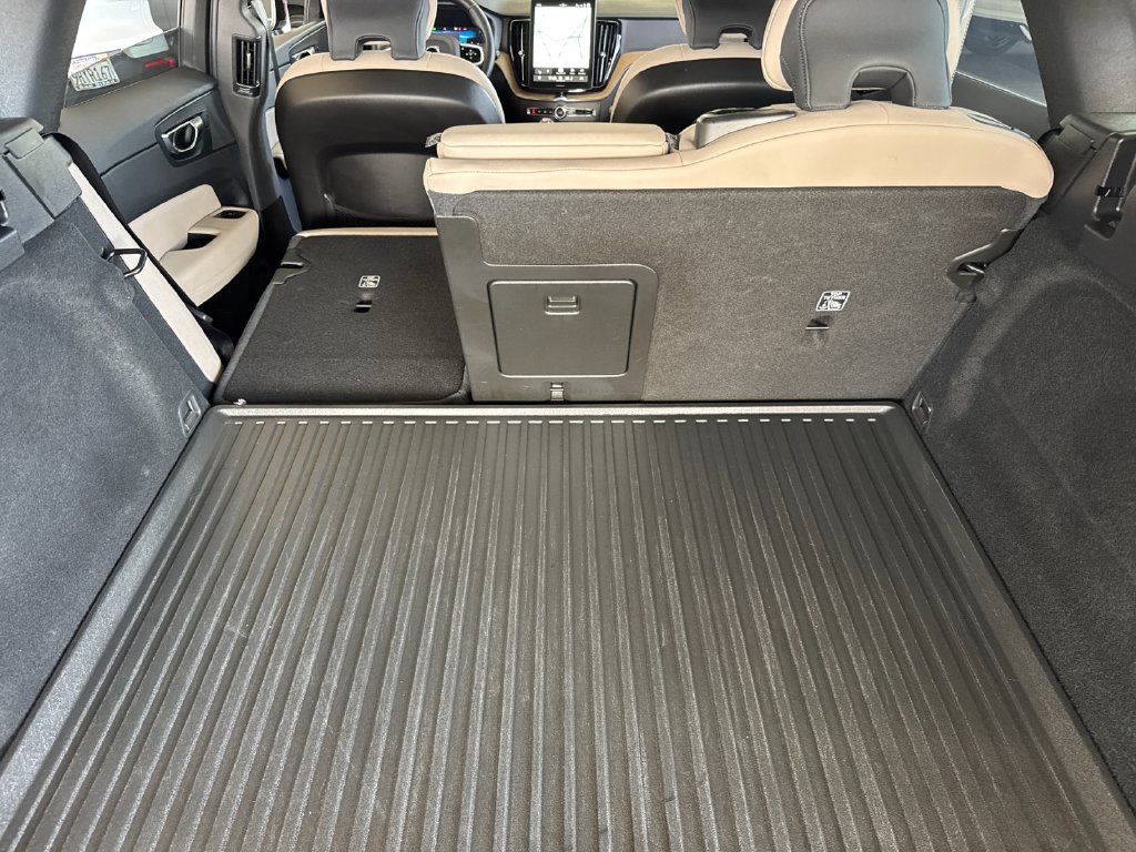 Certified 2026 Volvo XC60 B5 Plus AWD/4WD image 14