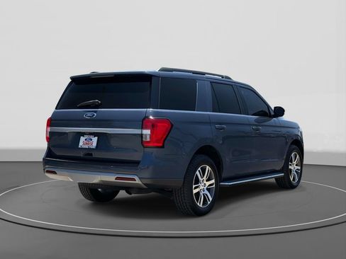 Used 2022 Ford Expedition XLT RWD image 5