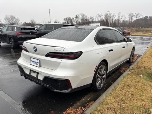 Certified 2025 BMW 740i image 20