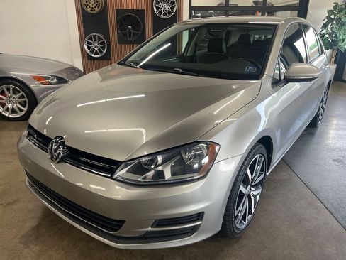 Used 2015 Volkswagen Golf TDI S FWD image 2