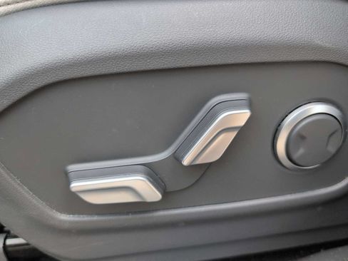 Used 2025 Hyundai Santa Fe SEL AWD/4WD image 17