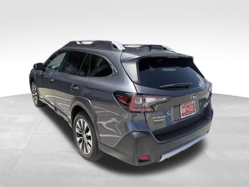 Used 2024 Subaru Outback Touring AWD/4WD image 3