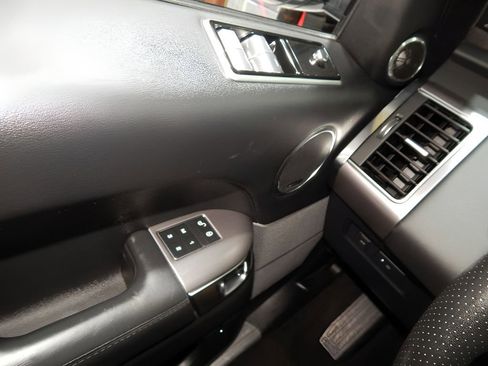 Used 2019 Land Rover Range Rover Sport HSE image 15