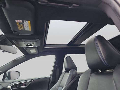 Used 2021 Toyota RAV4 XSE image 16