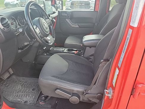 Used 2017 Jeep Wrangler Unlimited Sport AWD/4WD image 9