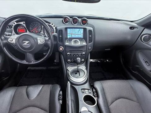Used 2019 Nissan 370Z Touring Sport RWD image 21