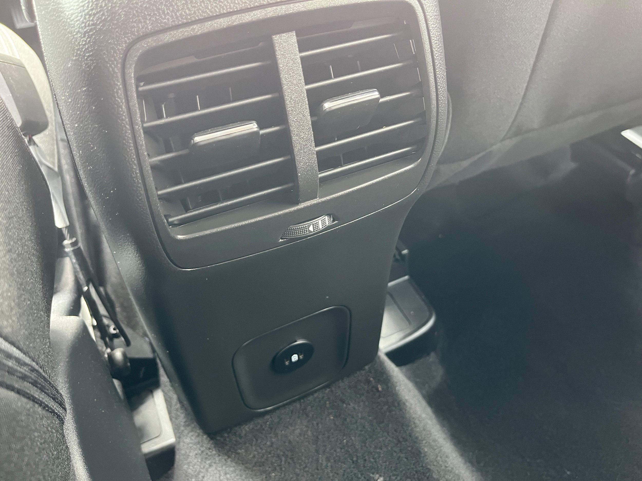 Used 2024 Ford Escape Active w/ Tech Pack #1 FWD image 11