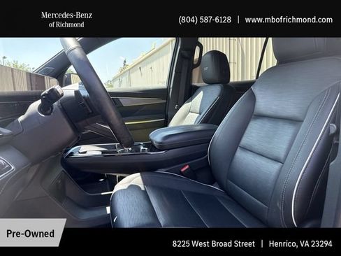 Used 2025 Buick Enclave Sport Touring w/ Power Package FWD image 14