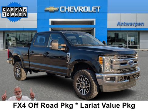 Used 2017 Ford F350 Lariat image 1