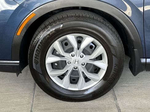 Used 2025 Honda CR-V LX image 11