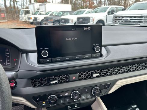 Used 2024 Honda Accord EX image 16