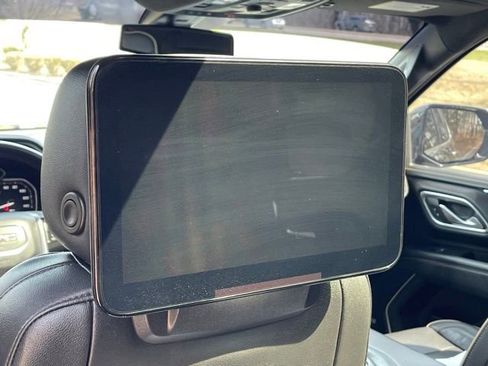 Used 2021 GMC Yukon SLT w/ SLT Premium Package image 21