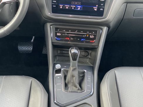 Certified 2023 Volkswagen Tiguan SE FWD image 8