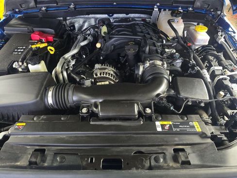 Used 2024 Jeep Wrangler Sahara w/ Technology Group image 5