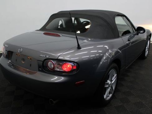 Used 2007 MAZDA MX-5 Miata Sport w/ Convenience Pkg RWD image 19