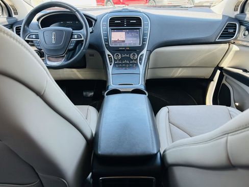 Used 2020 Lincoln Nautilus Reserve AWD/4WD image 30