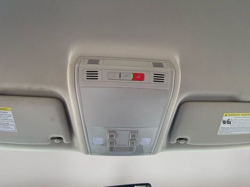 Used 2022 Volkswagen Taos S image 26