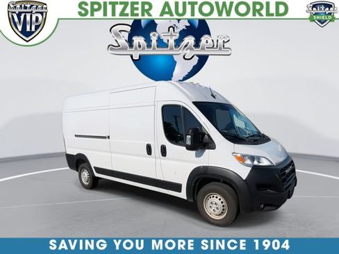 Used 2025 RAM ProMaster 2500 w/ Convenience Group FWD image 3