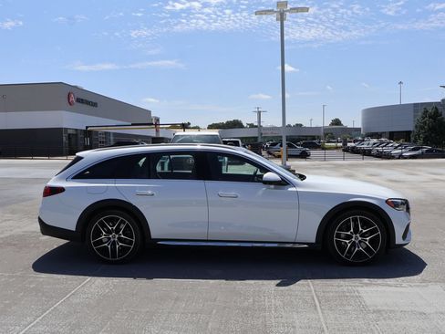 Used 2024 Mercedes-Benz E 450 4MATIC All-Terrain Wagon image 9