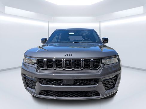New 2026 Jeep Grand Cherokee Limited AWD/4WD image 8