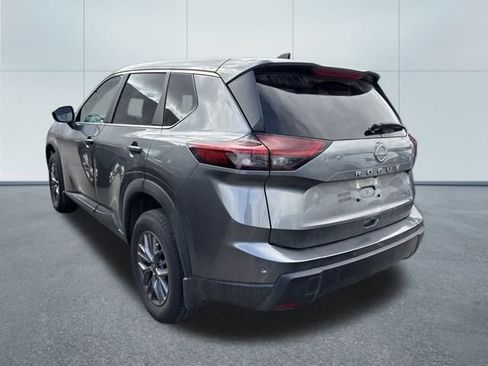 Used 2025 Nissan Rogue S image 4