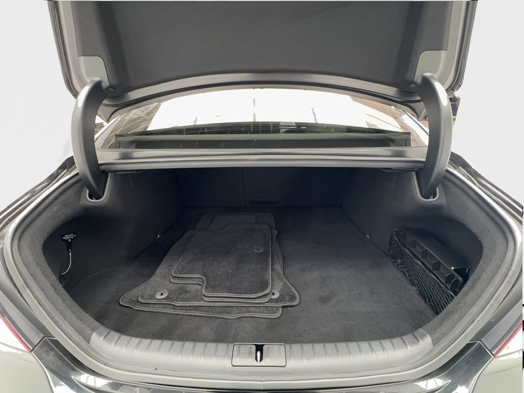 Used 2023 Genesis G70 2.0T RWD image 17