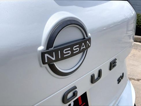 Certified 2024 Nissan Rogue SV FWD image 30