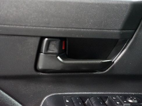 Certified 2024 Toyota Tacoma SR5 image 33