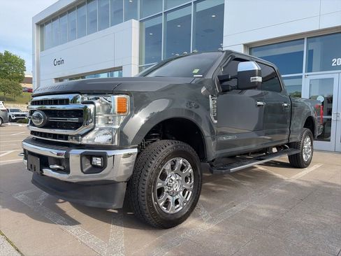 Used 2021 Ford F250 Lariat w/ Lariat Ultimate Package AWD/4WD image 3