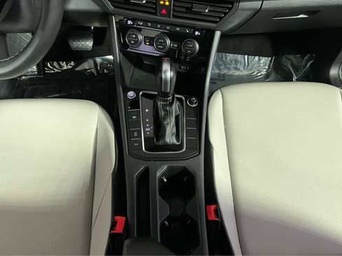 Used 2021 Volkswagen Jetta R-Line w/ R-Line Cold Weather Package image 12