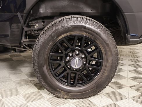 Used 2022 Ford F250 Lariat w/ Black Appearance Package image 20
