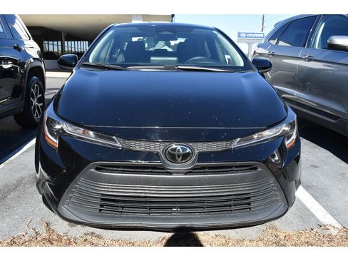 Used 2024 Toyota Corolla LE image 6