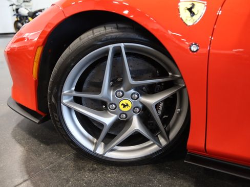Used 2021 Ferrari F8 Tributo RWD image 12