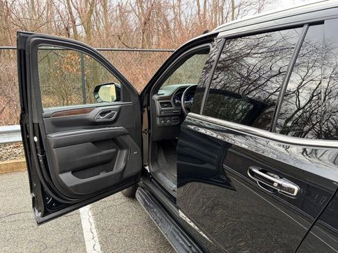Used 2024 Chevrolet Tahoe High Country w/ Advanced Technology Package AWD/4WD image 10